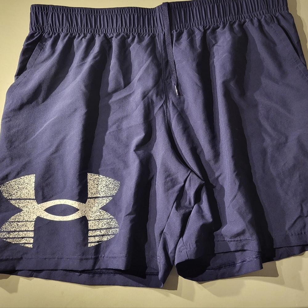 Under Armour Navy Elastic Waist Shorts Size XXL Pockets